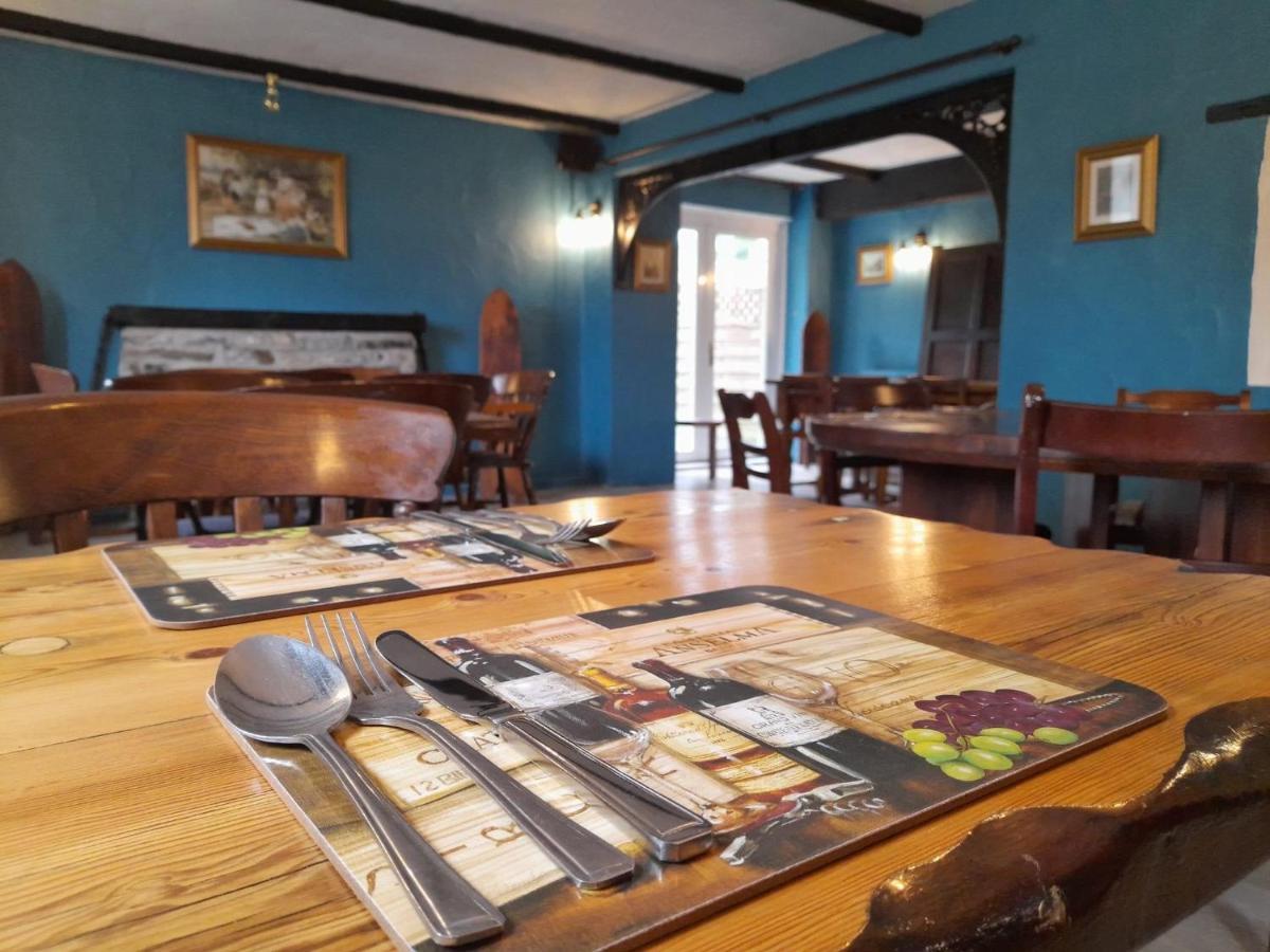 The Cottage Inn Llandeilo Extérieur photo